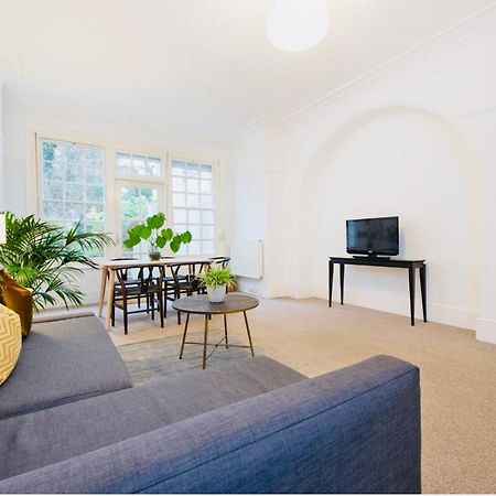 Spacious & Charming Garden Flat -Zone 2- Great For Central London Access Luaran gambar