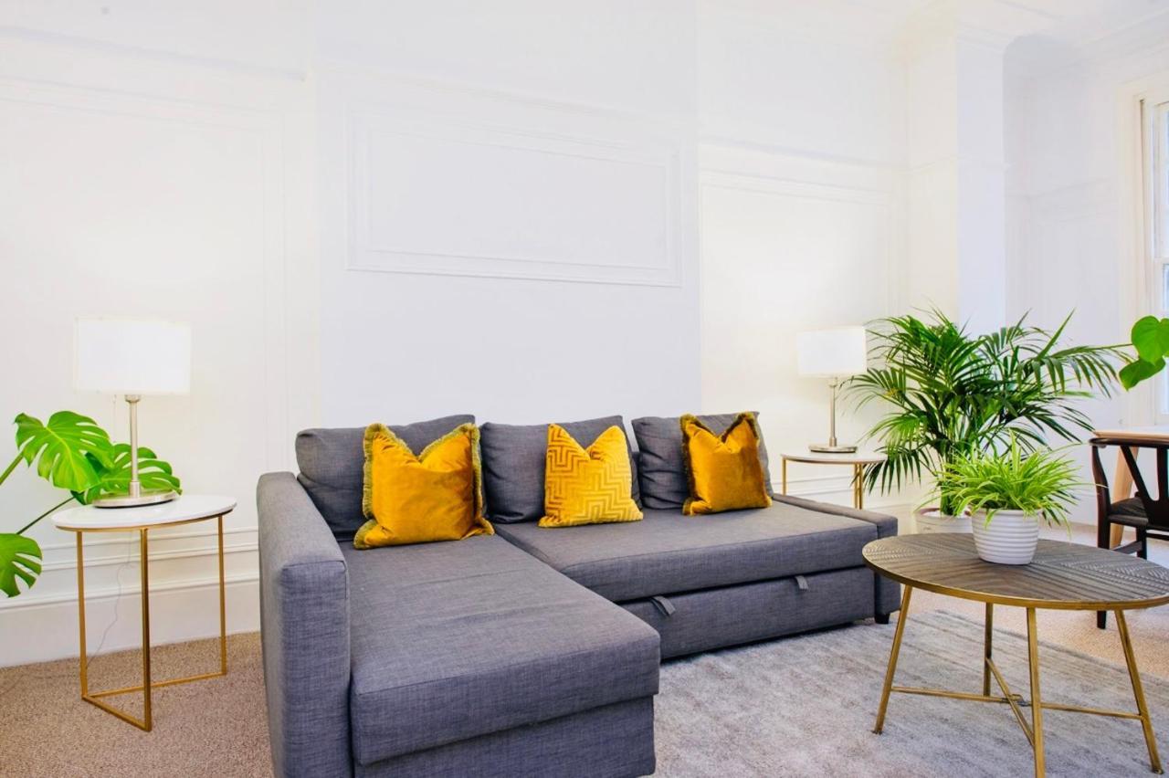 Spacious & Charming Garden Flat -Zone 2- Great For Central London Access Luaran gambar