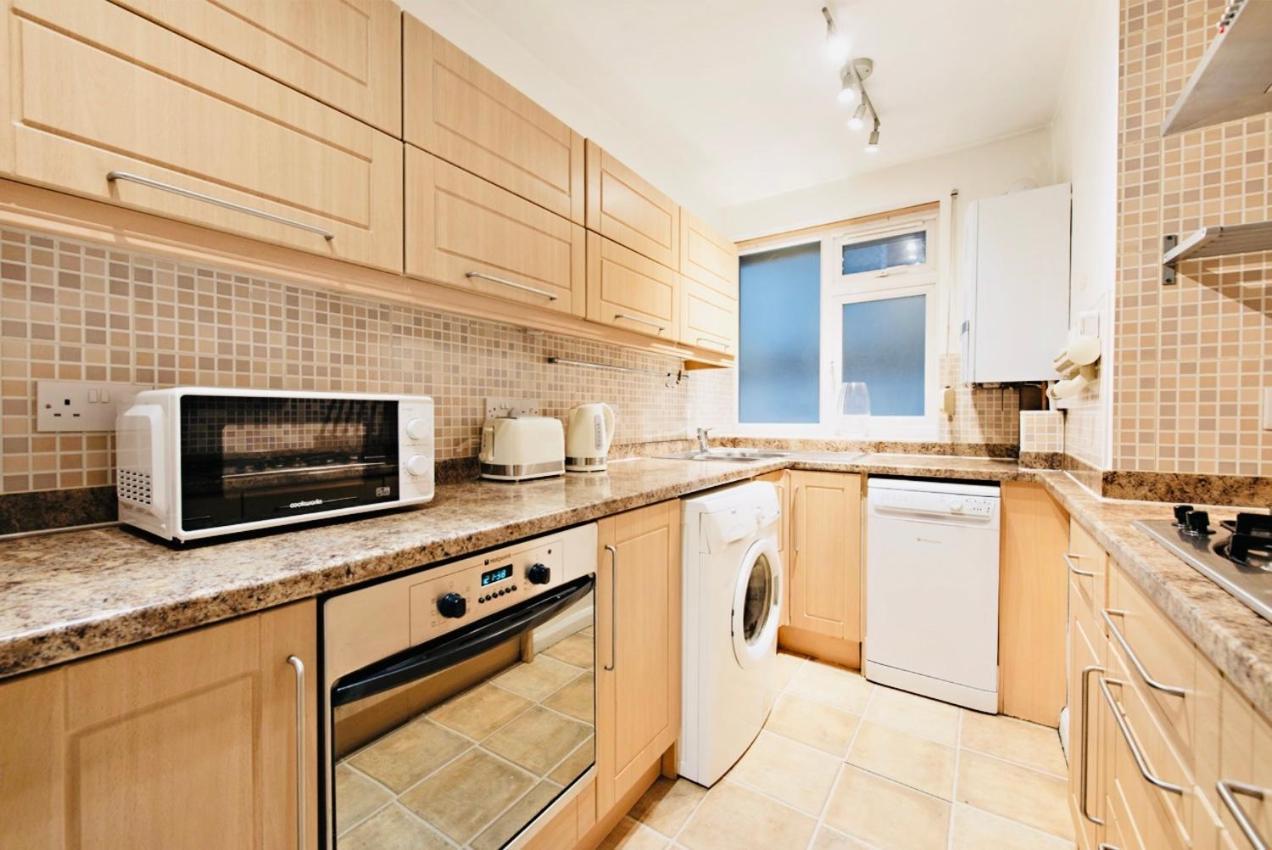 Spacious & Charming Garden Flat -Zone 2- Great For Central London Access Luaran gambar