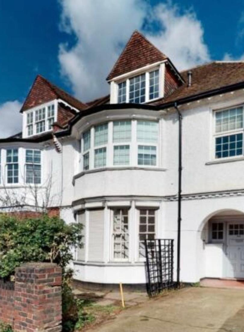 Spacious & Charming Garden Flat -Zone 2- Great For Central London Access Luaran gambar